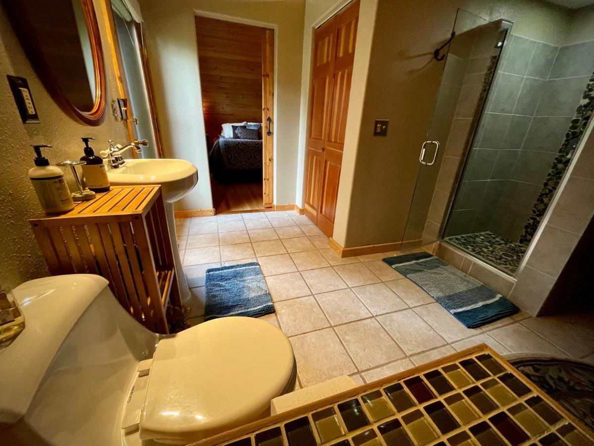 Moss Mountain Inn Колумбия-Фолс Экстерьер фото