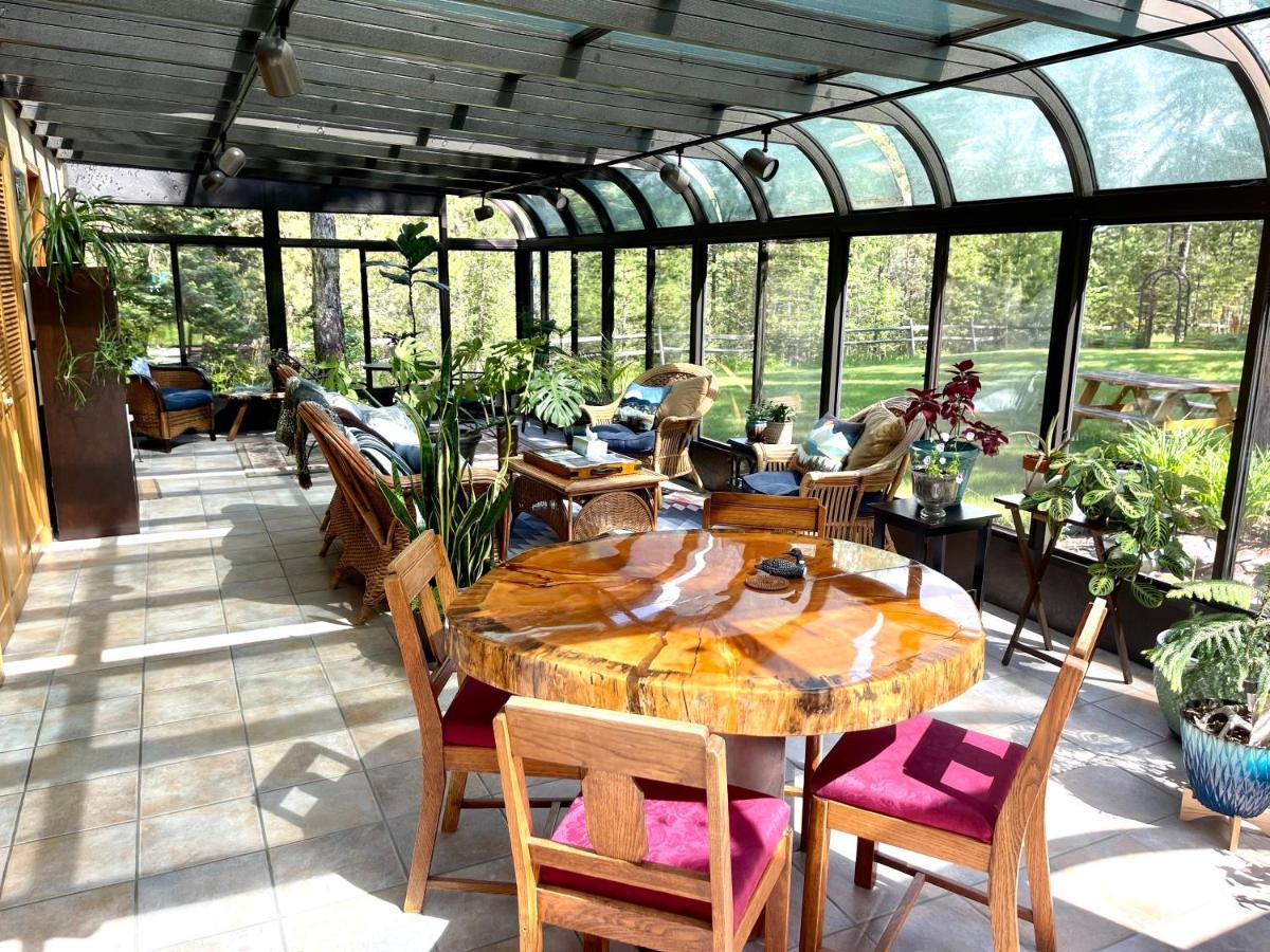 Moss Mountain Inn Колумбия-Фолс Экстерьер фото