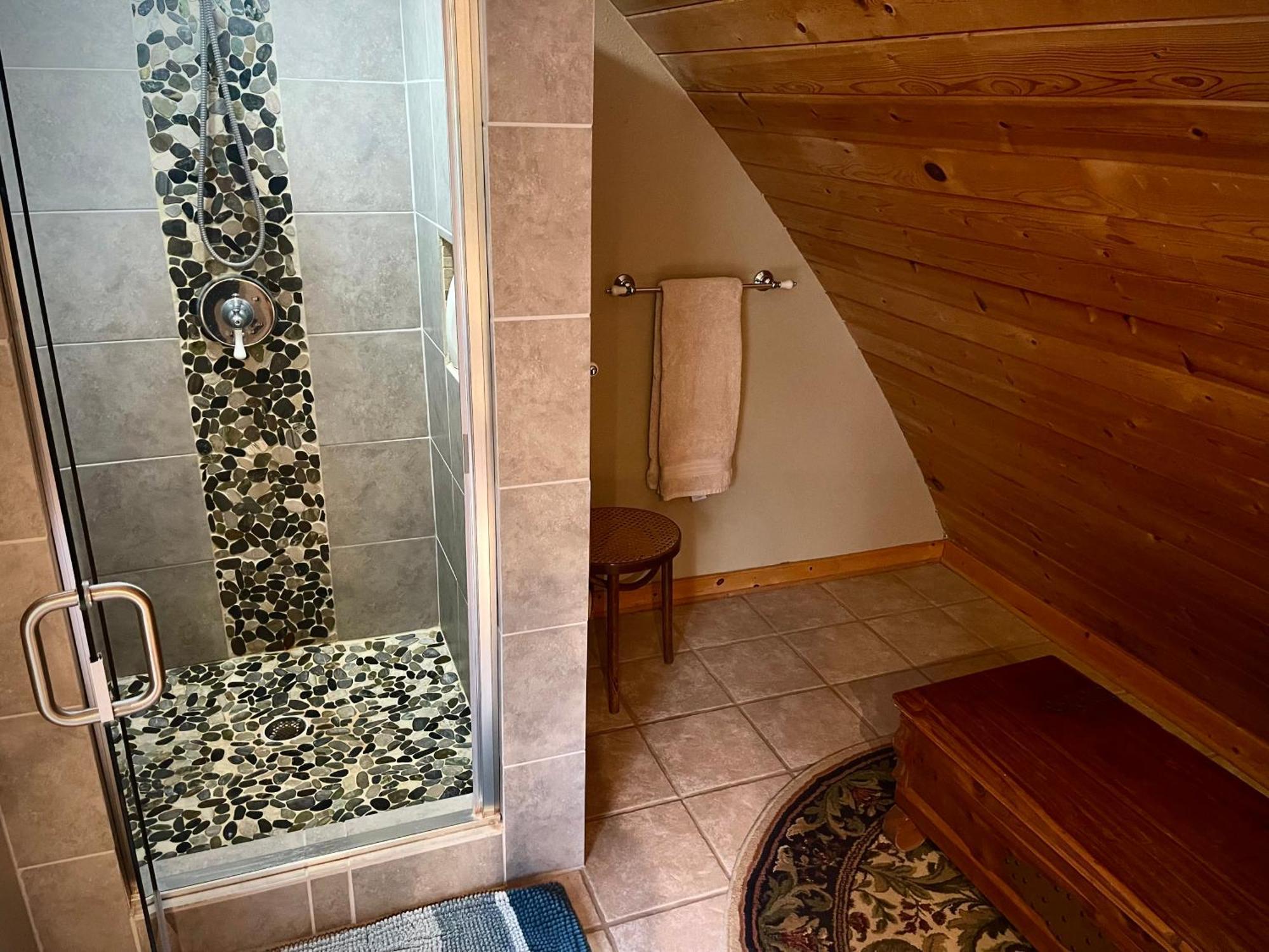 Moss Mountain Inn Колумбия-Фолс Экстерьер фото