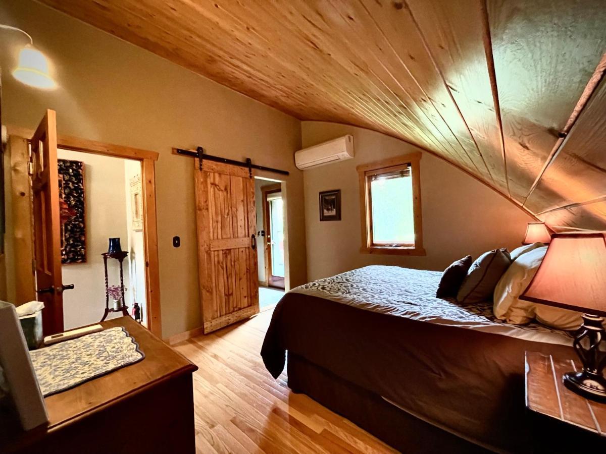Moss Mountain Inn Колумбия-Фолс Экстерьер фото